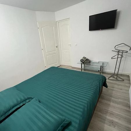 Garsoniera Casa Dragoeni, Targu Jiu Apartment Exterior photo